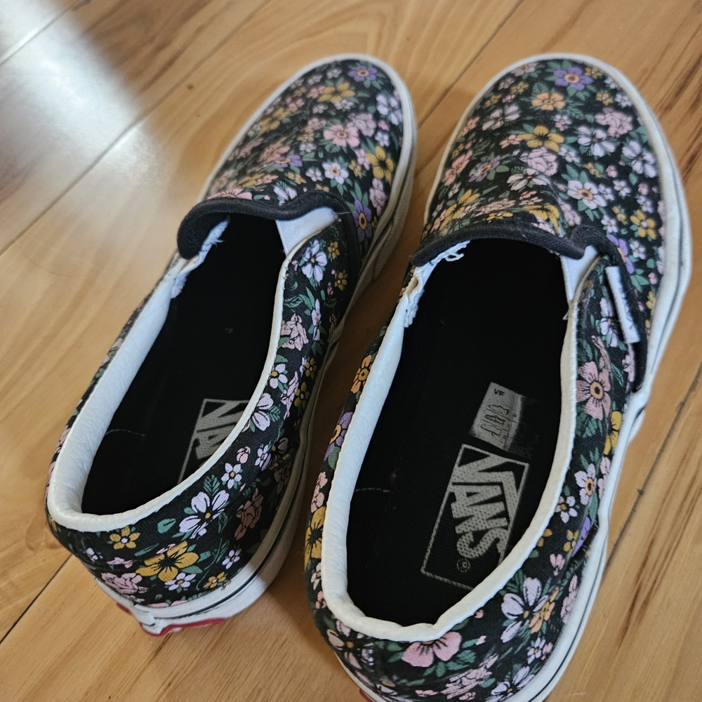 Vans Kids Black Floral Slip-On Sneakers - Picture 2 of 4